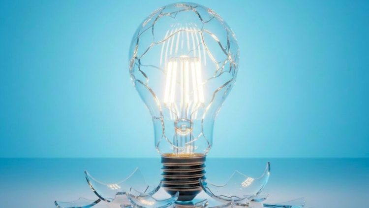 LED ampullere veda edin: Evinizi aydınlatırken enerji tasarrufu sağlamanın yeni bir yolu